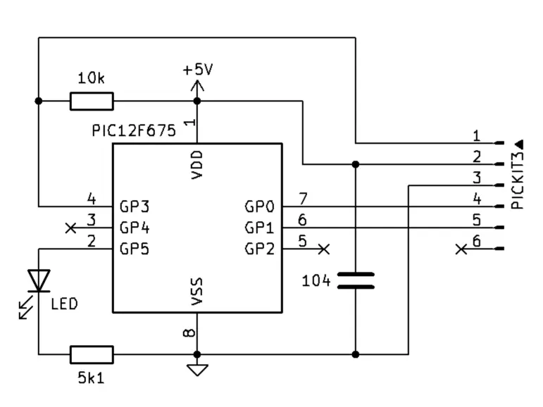 筆者は剥き身で使っています。アダプターを自作してかなり便利になりました。