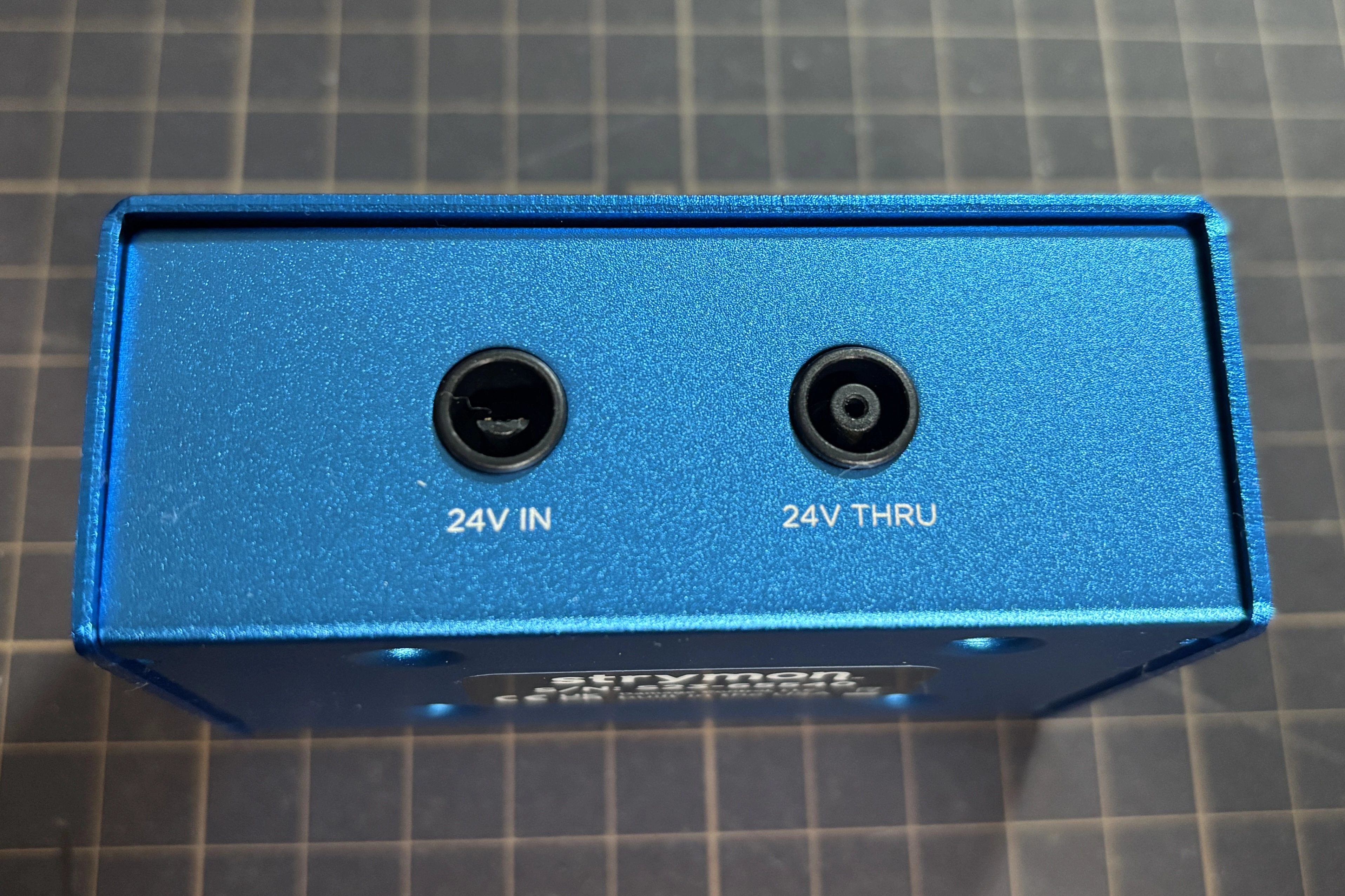 ウインクしてるみたいでちょっと可愛い